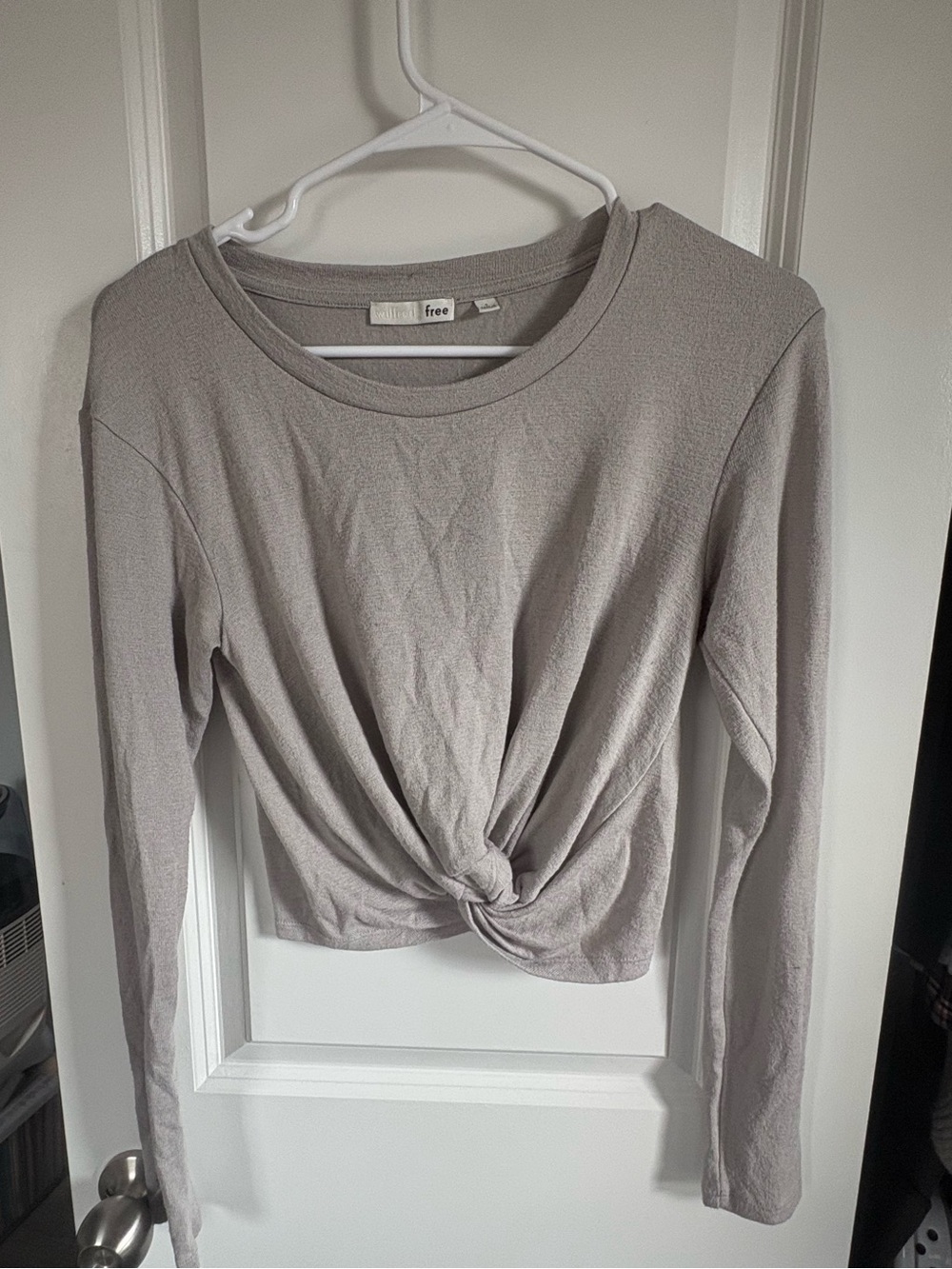 FREE PEOPLE MOVEMENT - UNDERTOW LONG SLEEVE T-SHIRT IN HEATHER GREY